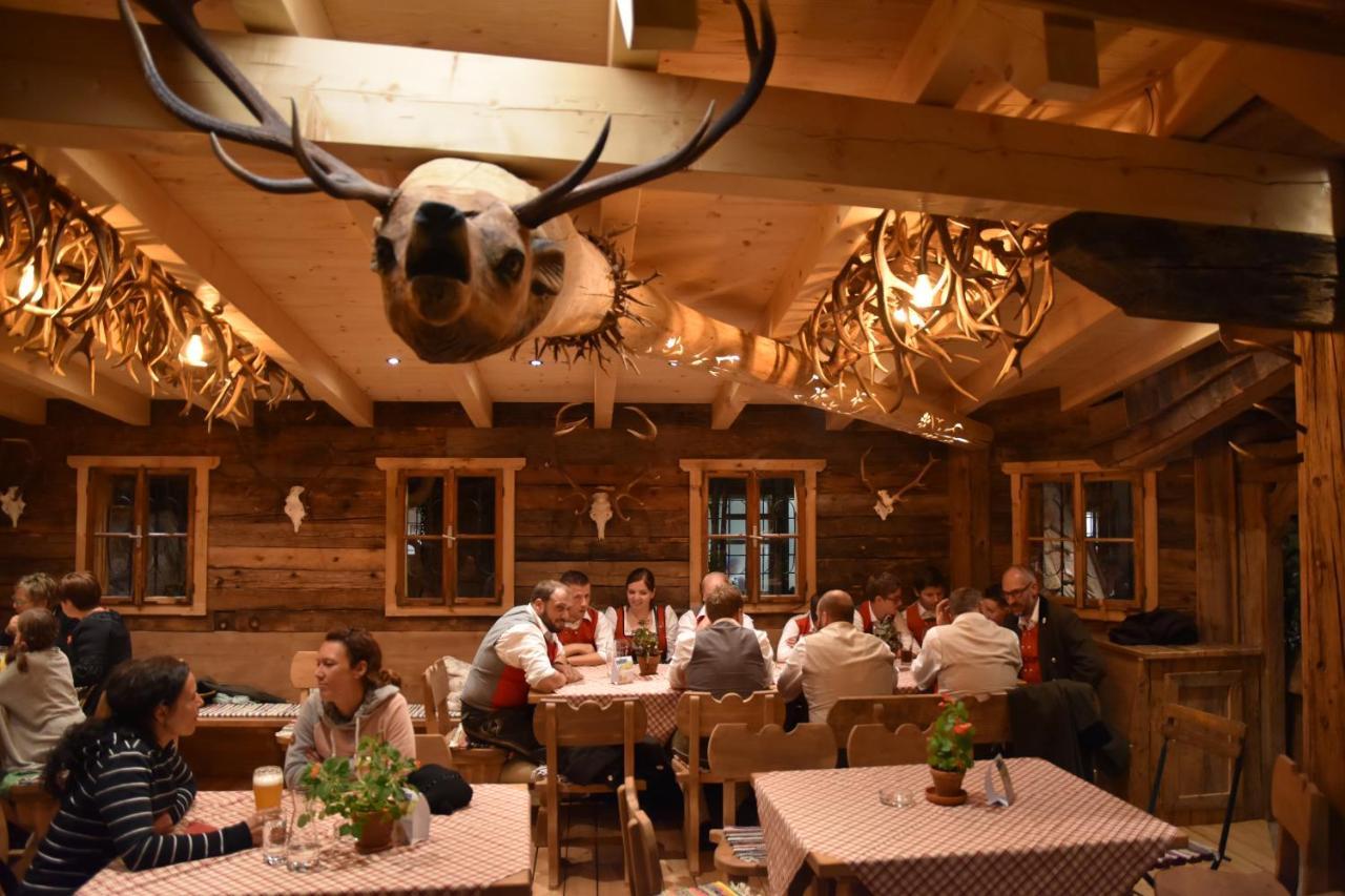 Gasthof Zacherlbraeu Fusch an der Glocknerstraße Exterior foto